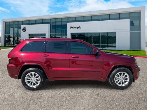 2021 Jeep Grand Cherokee Laredo