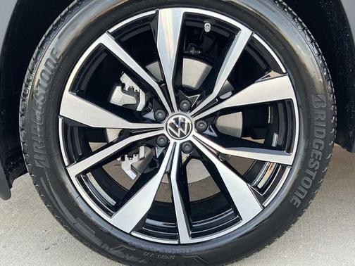 2026 Volkswagen Atlas 2.0T SEL Premium R-Line 4MOTION