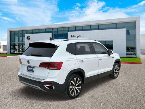 2024 Volkswagen Taos SE