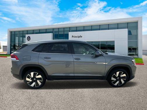 2024 Volkswagen Atlas Cross Sport 2.0T SE w/Technology 4MOTION