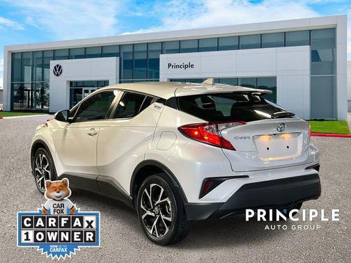 2022 Toyota C-HR XLE