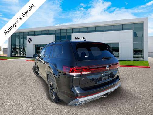 2025 Volkswagen Atlas 2.0T Peak Edition