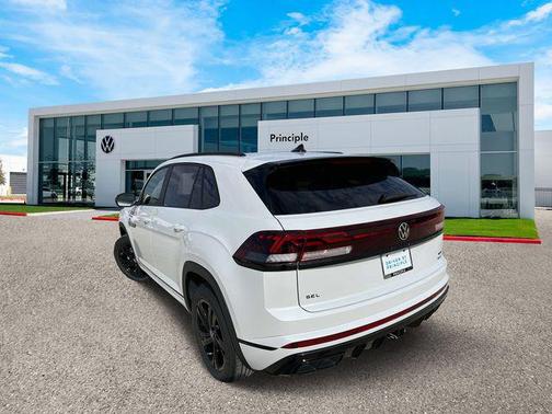 2025 Volkswagen Atlas Cross Sport 2.0T SEL