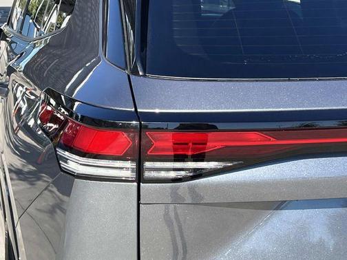 2025 Volkswagen Tiguan 2.0T SE R-Line Black