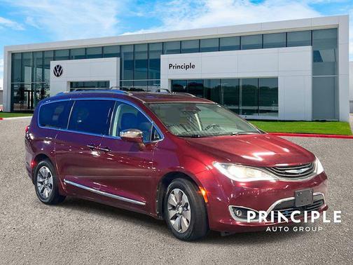 Velvet Red Pearlcoat 2018 Chrysler Pacifica Hybrid Limited