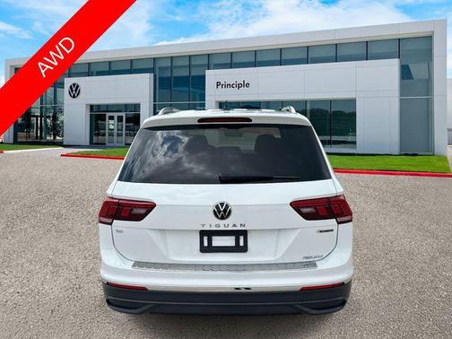 2024 Volkswagen Tiguan 2.0T SE 4MOTION