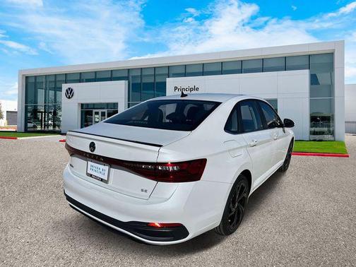 2025 Volkswagen Jetta 1.5T SE