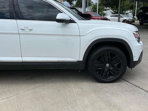 2018 Volkswagen Atlas 3.6L SEL Premium