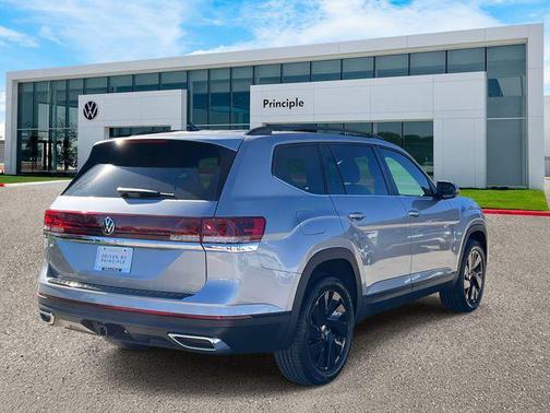 2026 Volkswagen Atlas 2.0T SE w/Technology 4MOTION