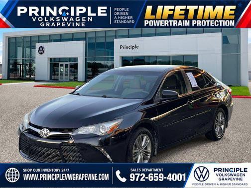 Midnight Black Metallic 2017 Toyota Camry SE
