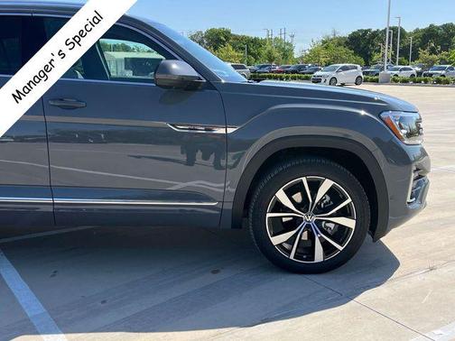 2025 Volkswagen Atlas Cross Sport 2.0T SEL Premium