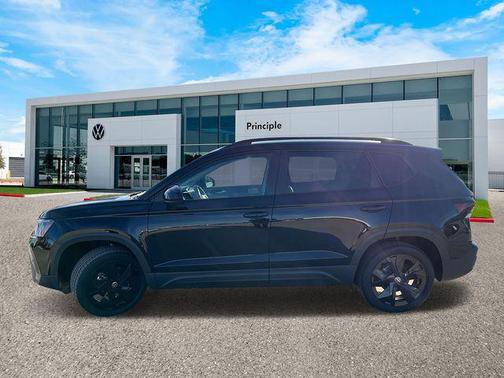 2025 Volkswagen Taos 1.5T SE Black