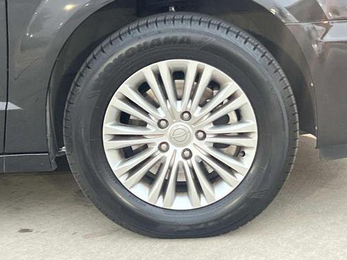 2015 Chrysler Town & Country Touring-L