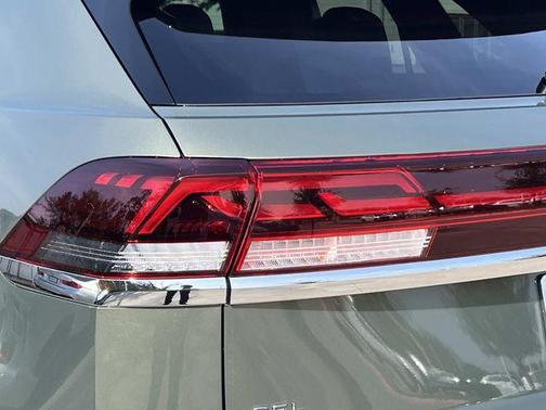 2026 Volkswagen Atlas Cross Sport 2.0T SEL Premium