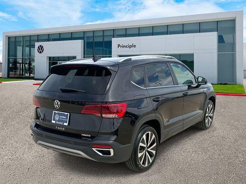 2024 Volkswagen Taos 1.5T SE