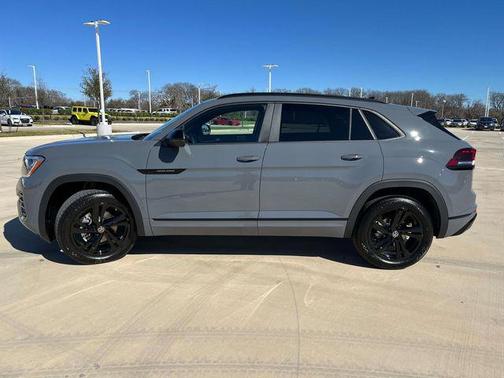 2025 Volkswagen Atlas Cross Sport 2.0T SEL