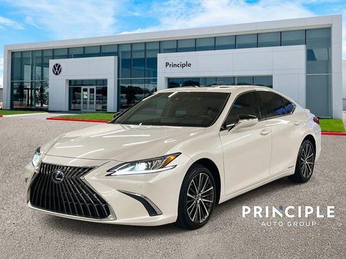 2022 Lexus ES 300h Base