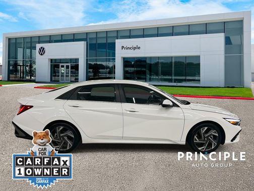 2025 Hyundai ELANTRA Limited