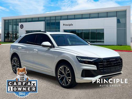 Carrara White 2023 Audi Q8 55 Premium