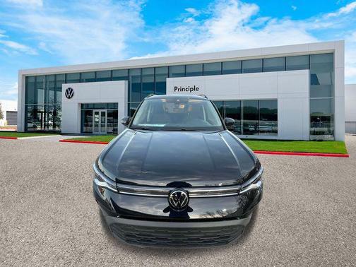 2025 Volkswagen Taos 1.5T SE Black