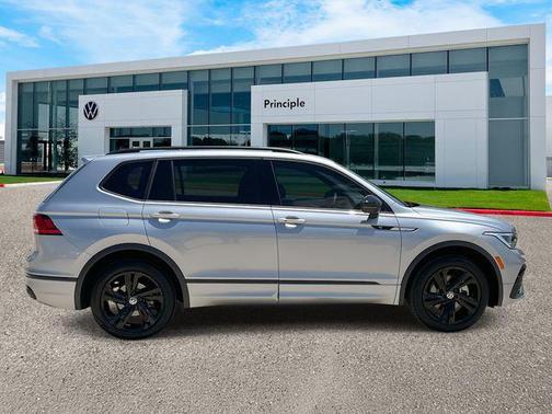 2024 Volkswagen Tiguan 2.0T SE R-Line Black