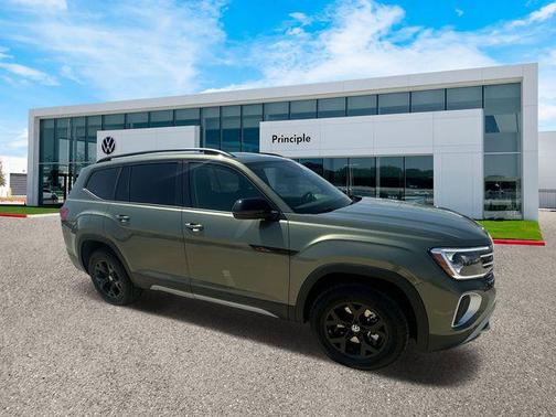 2025 Volkswagen Atlas 2.0T Peak Edition
