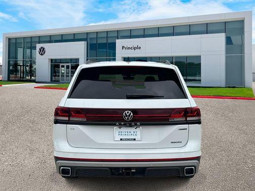 2025 Volkswagen Atlas 2.0T Peak Edition
