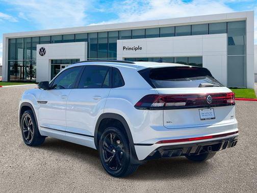 2026 Volkswagen Atlas Cross Sport 2.0T SEL