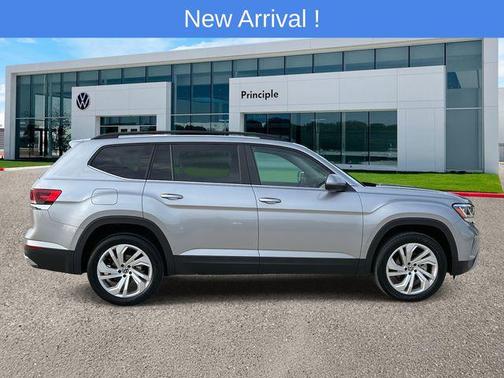 2022 Volkswagen Atlas 3.6L SE w/Technology
