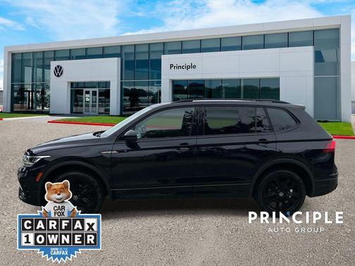 Black 2022 Volkswagen Tiguan 2.0T SE R-Line Black 4MOTION