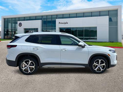 2025 Volkswagen Tiguan 2.0T SE
