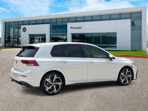 2025 Volkswagen Golf GTI 2.0T SE DSG