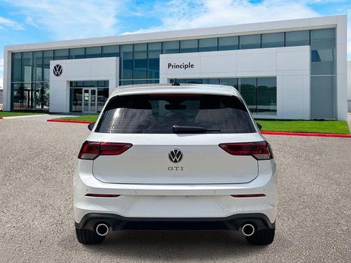 2025 Volkswagen Golf GTI 2.0T SE DSG