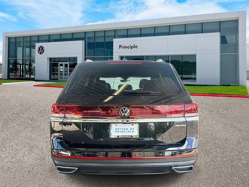 2025 Volkswagen Atlas 2.0T SE