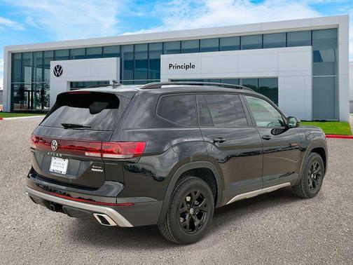 2025 Volkswagen Atlas 2.0T Peak Edition