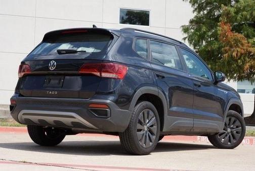 Photo 3 of 30 of 2022 Volkswagen Taos 1.5T S