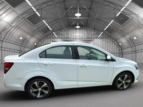2020 Chevrolet Sonic FWD Sedan Premier