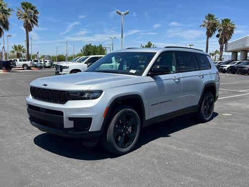 2025 Jeep Grand Cherokee L Laredo