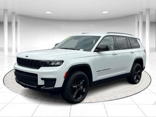 2023 Jeep Grand Cherokee L Laredo