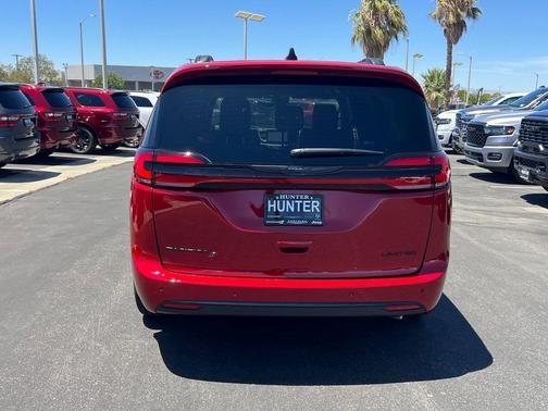 2025 Chrysler Pacifica Limited
