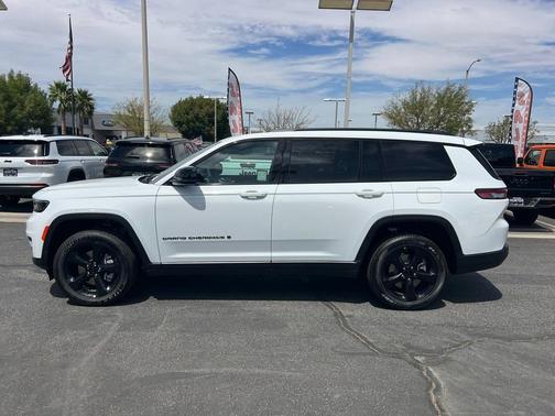 2025 Jeep Grand Cherokee L Laredo