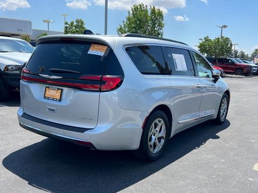 2023 Chrysler Pacifica Limited