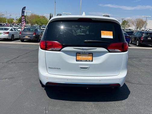 2020 Chrysler Pacifica Touring-L