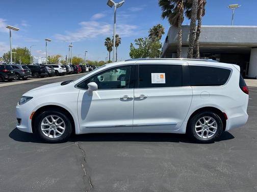 2020 Chrysler Pacifica Touring-L