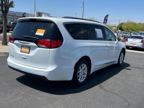 2020 Chrysler Pacifica Touring-L