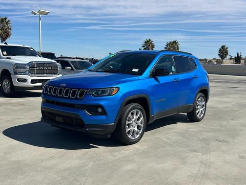 2024 Jeep Compass Latitude Lux