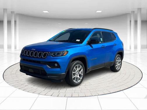 2024 Jeep Compass Latitude Lux