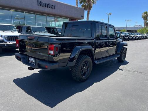 2025 Jeep Gladiator Sport