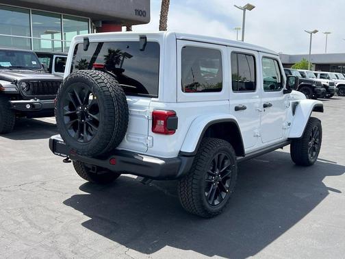 2025 Jeep Wrangler 4xe Sahara