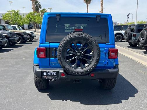 2025 Jeep Wrangler 4xe Sahara